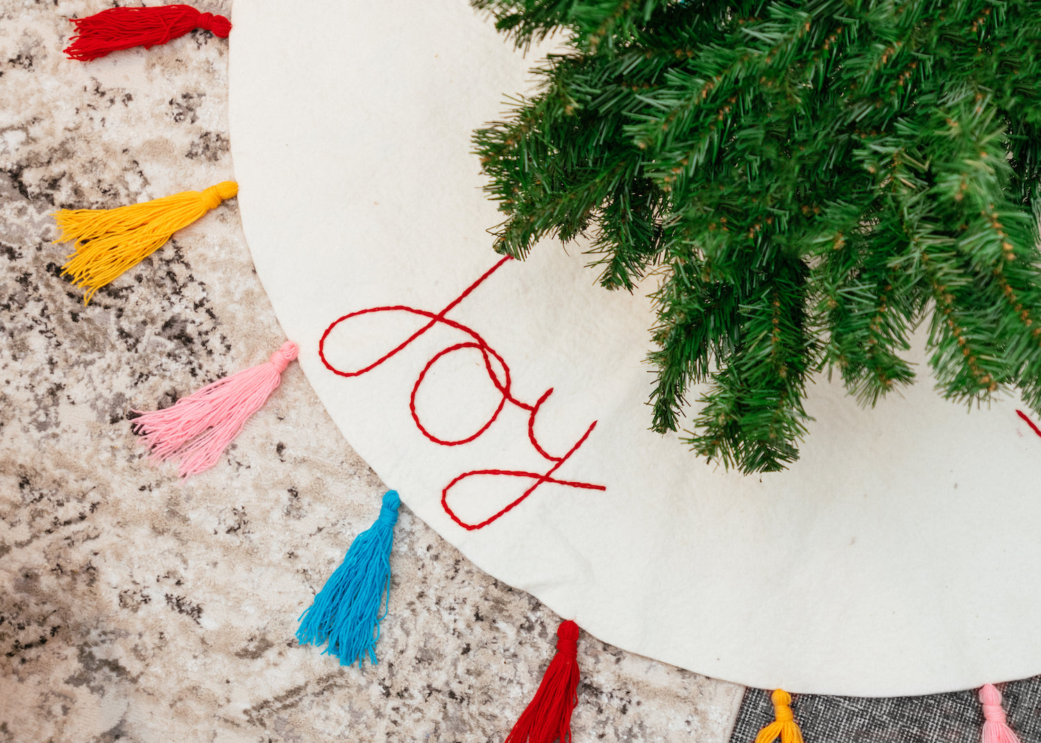 Felt 'Peace Joy Love'