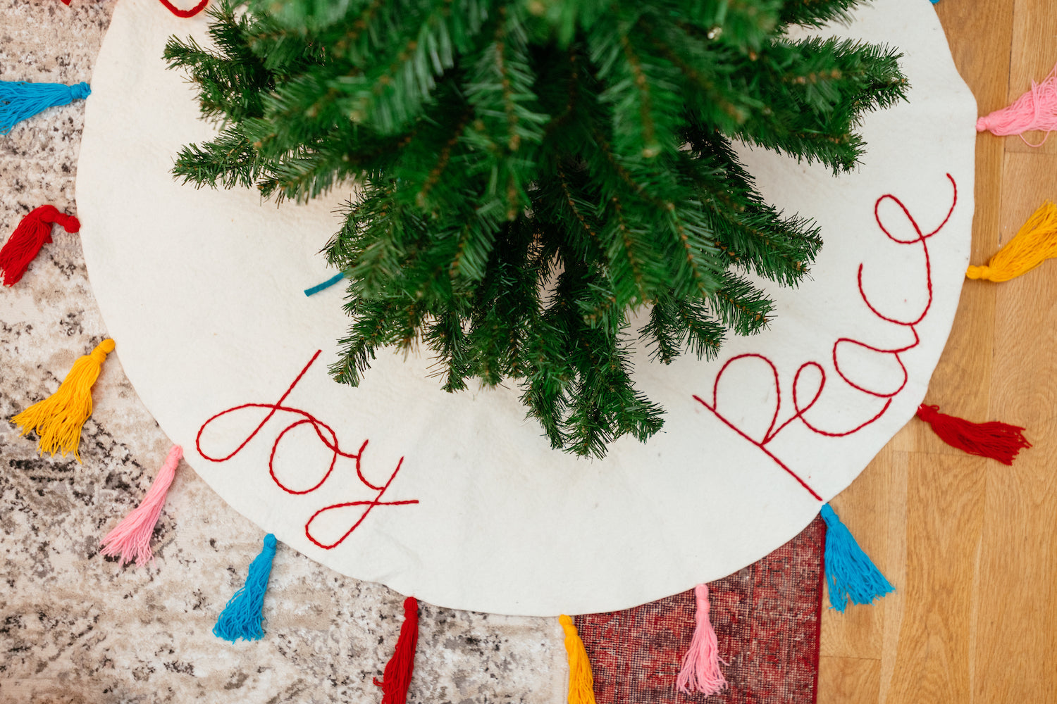 Felt 'Peace Joy Love'