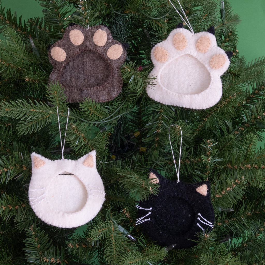Felt Paw Frame Ornament